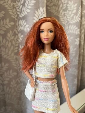 Barbie Doll 2015 Fashionistas #16 Barbie, extra dress